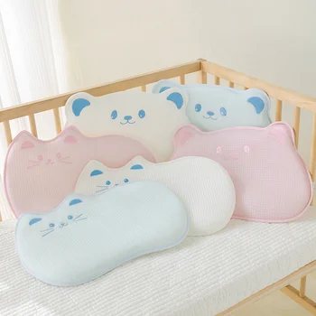 Детская подушка Для новорожденного Малыша, защищающая голову спящего ребенка, Мультяшный Мишка, Летние Дышащие Детские Аксессуары для Младенцев