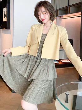 Короткий пиджак + эластичное плиссированное платье с высокой талией из двух частей, новинка весны 2021 года